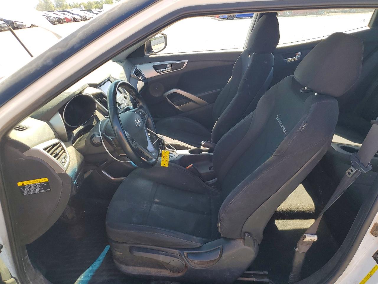 Hyundai VELOSTER Base