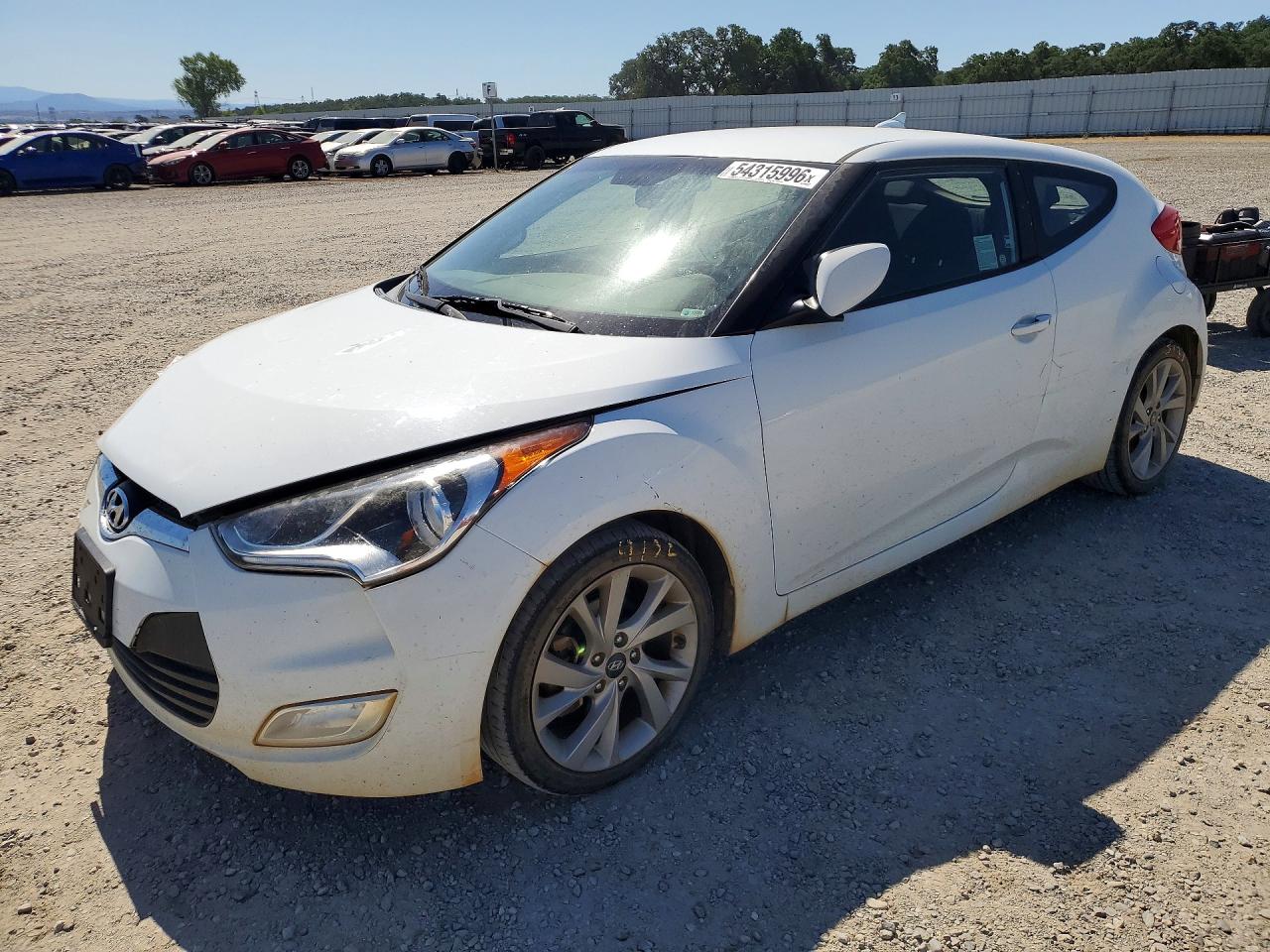Salvage Hyundai VELOSTER Image