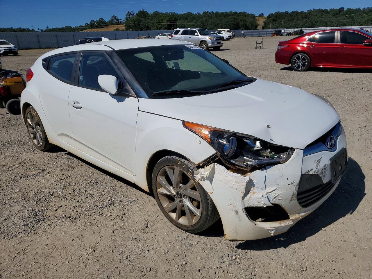 Hyundai VELOSTER Base