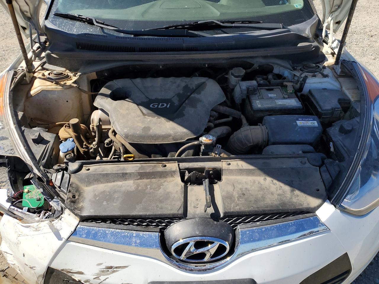 Hyundai VELOSTER Base