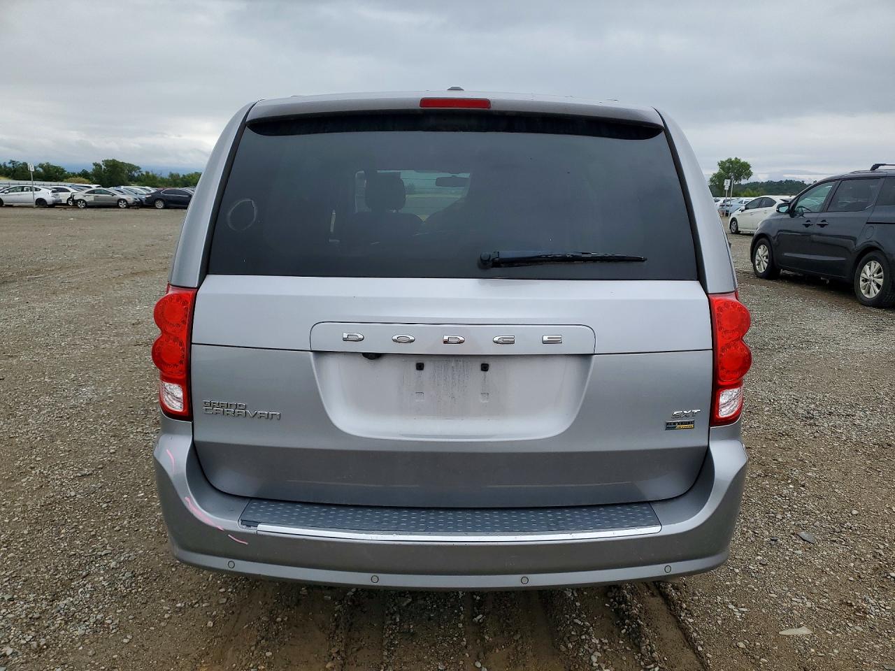 Dodge Caravan Sxt