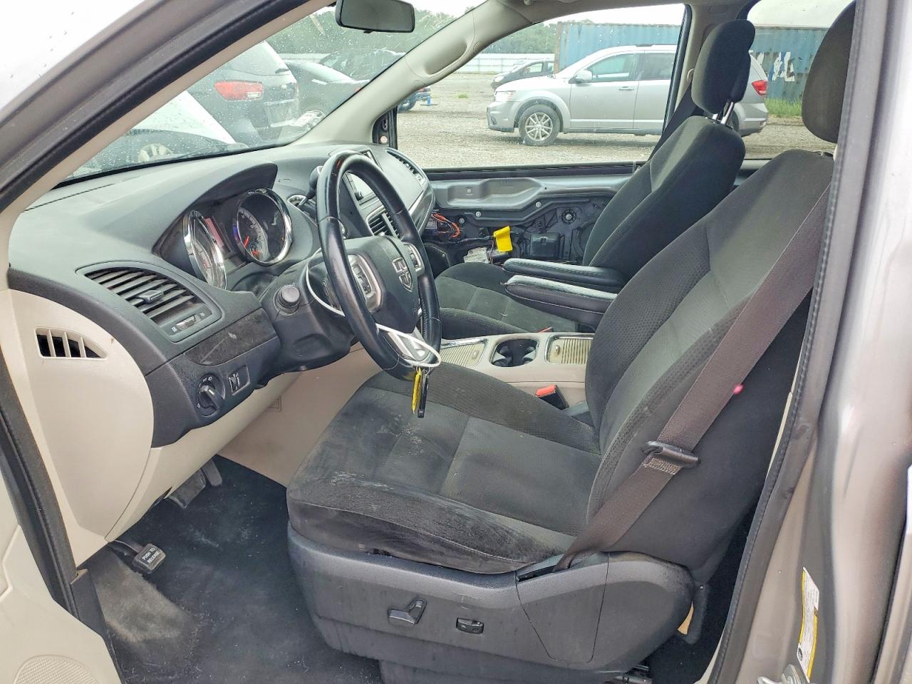 Dodge Caravan Sxt