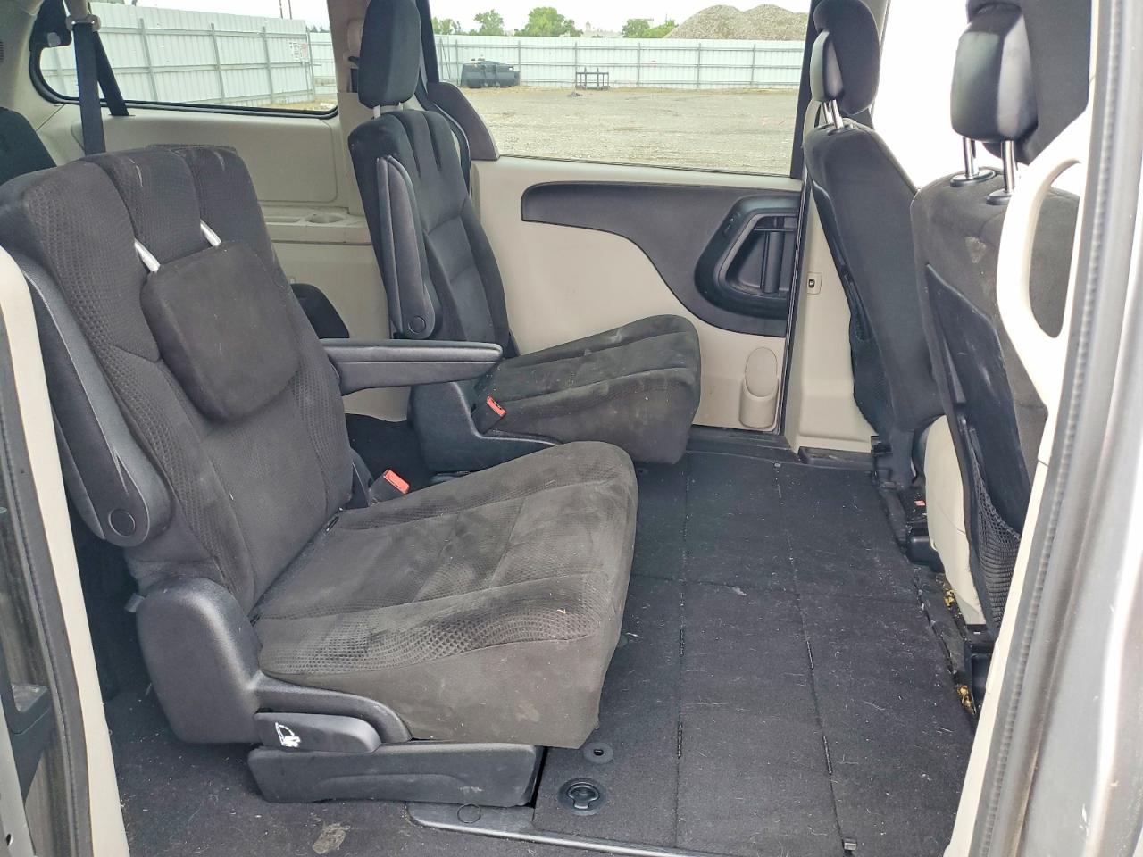 Dodge Caravan Sxt