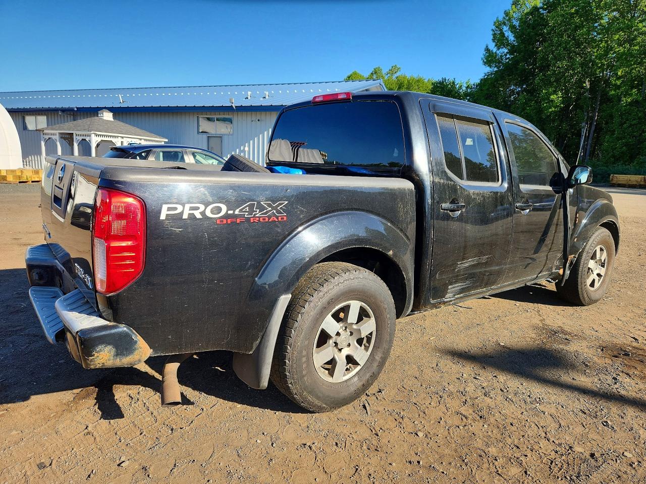 Nissan Frontier S