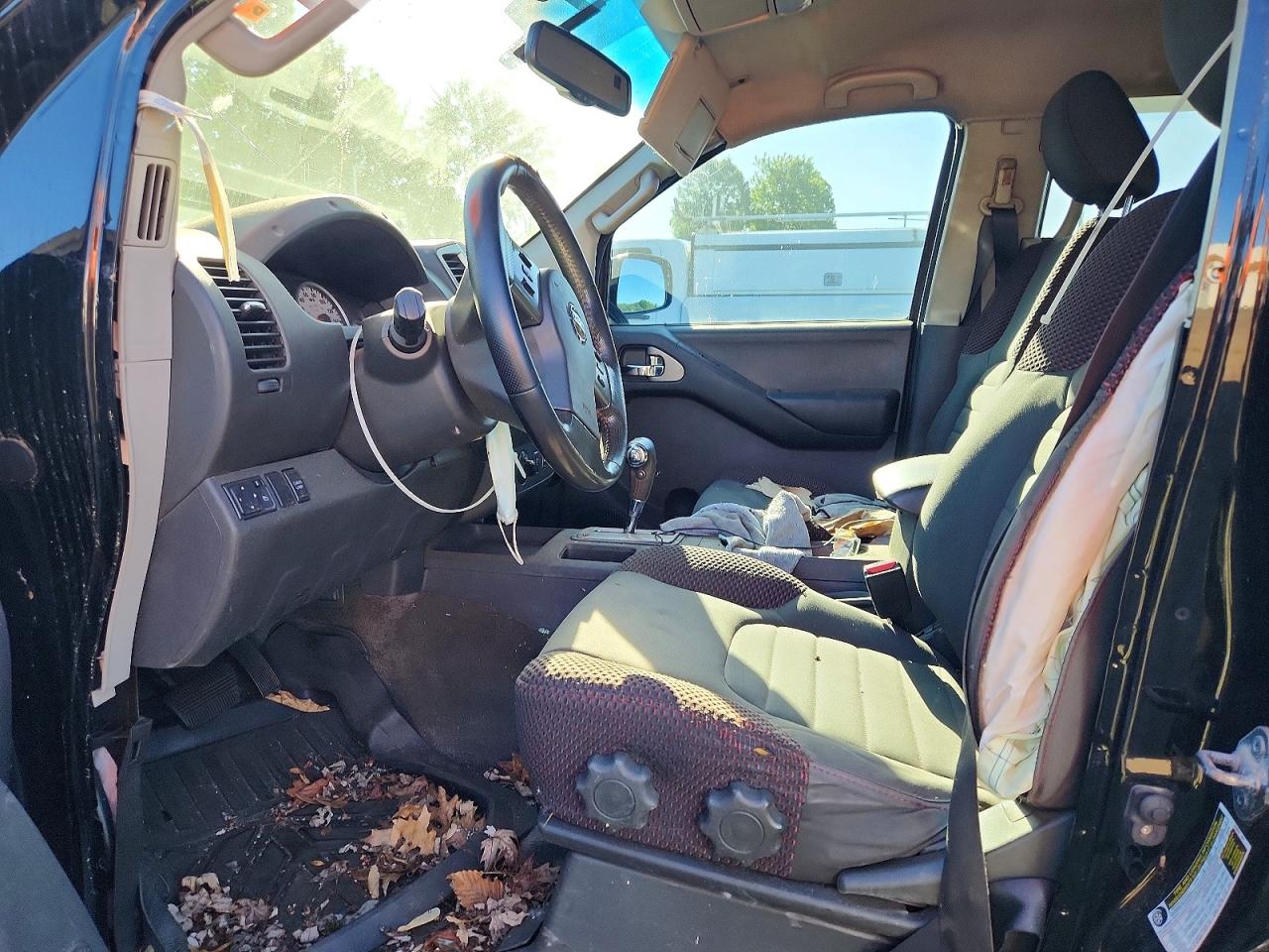 Nissan Frontier S