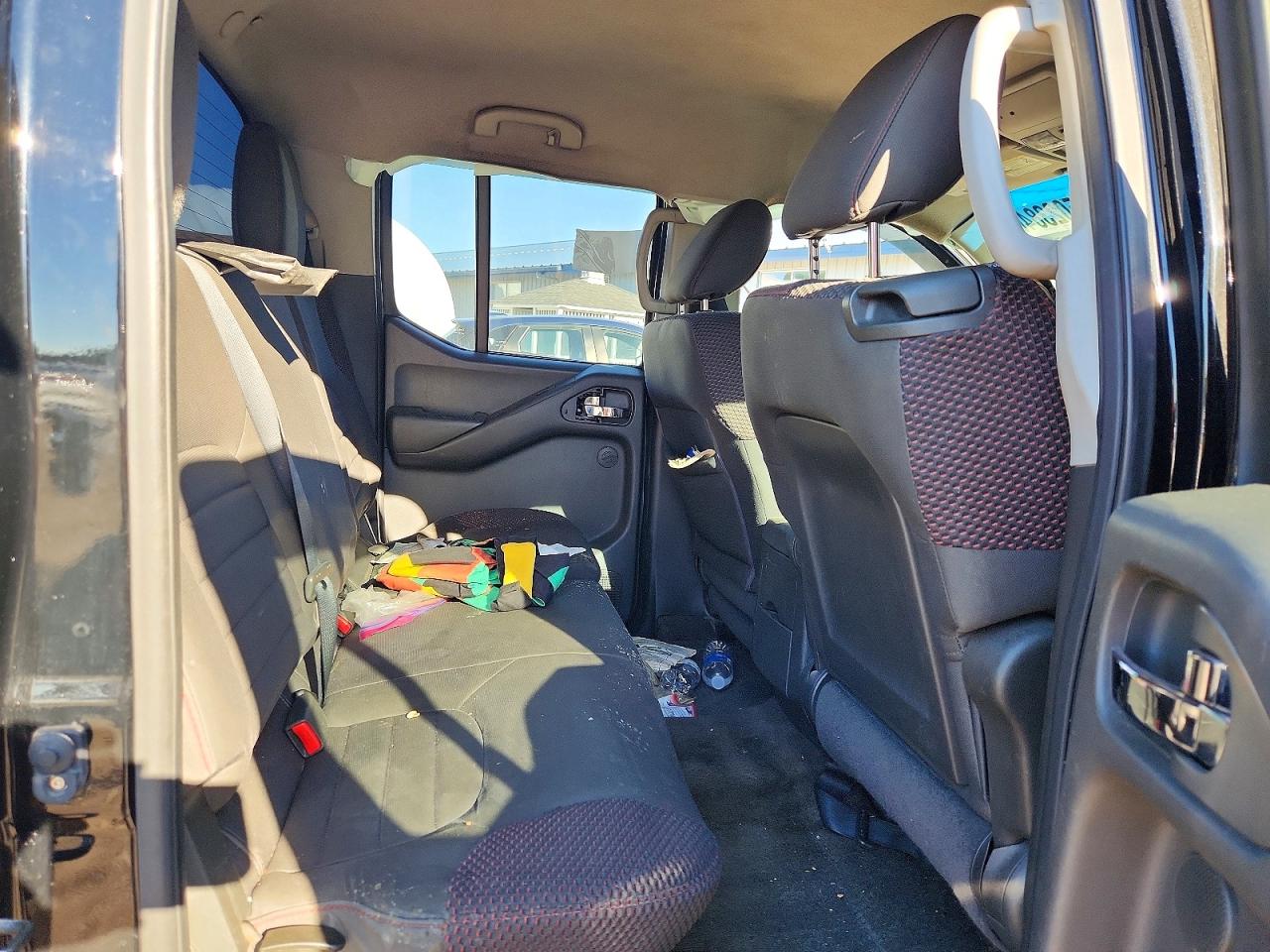 Nissan Frontier S
