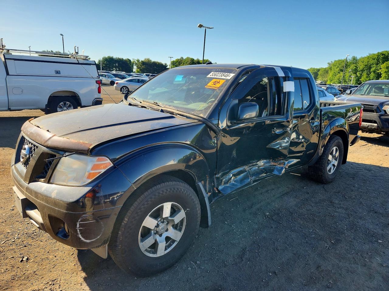 Salvage Nissan Frontier Image