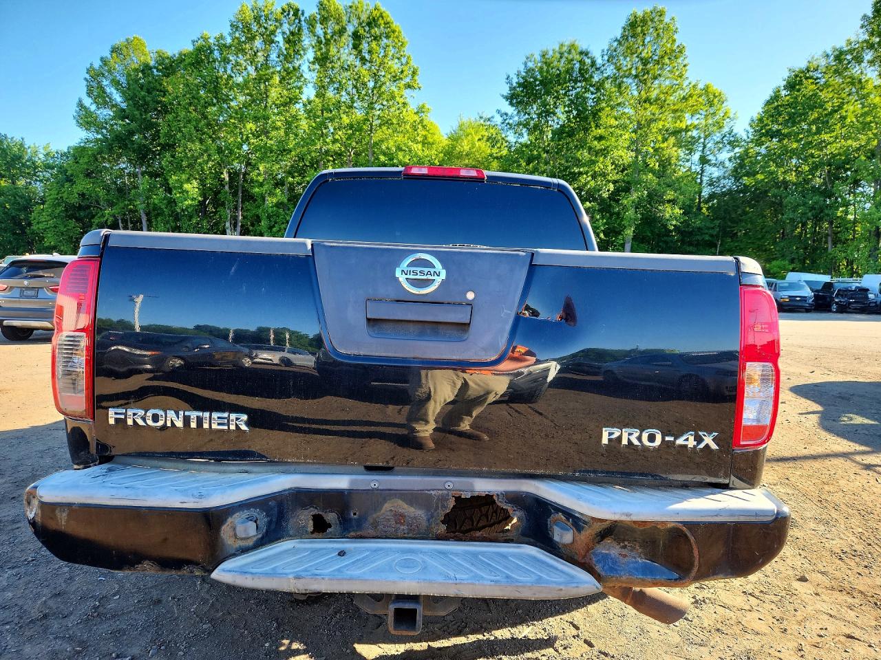 Nissan Frontier S