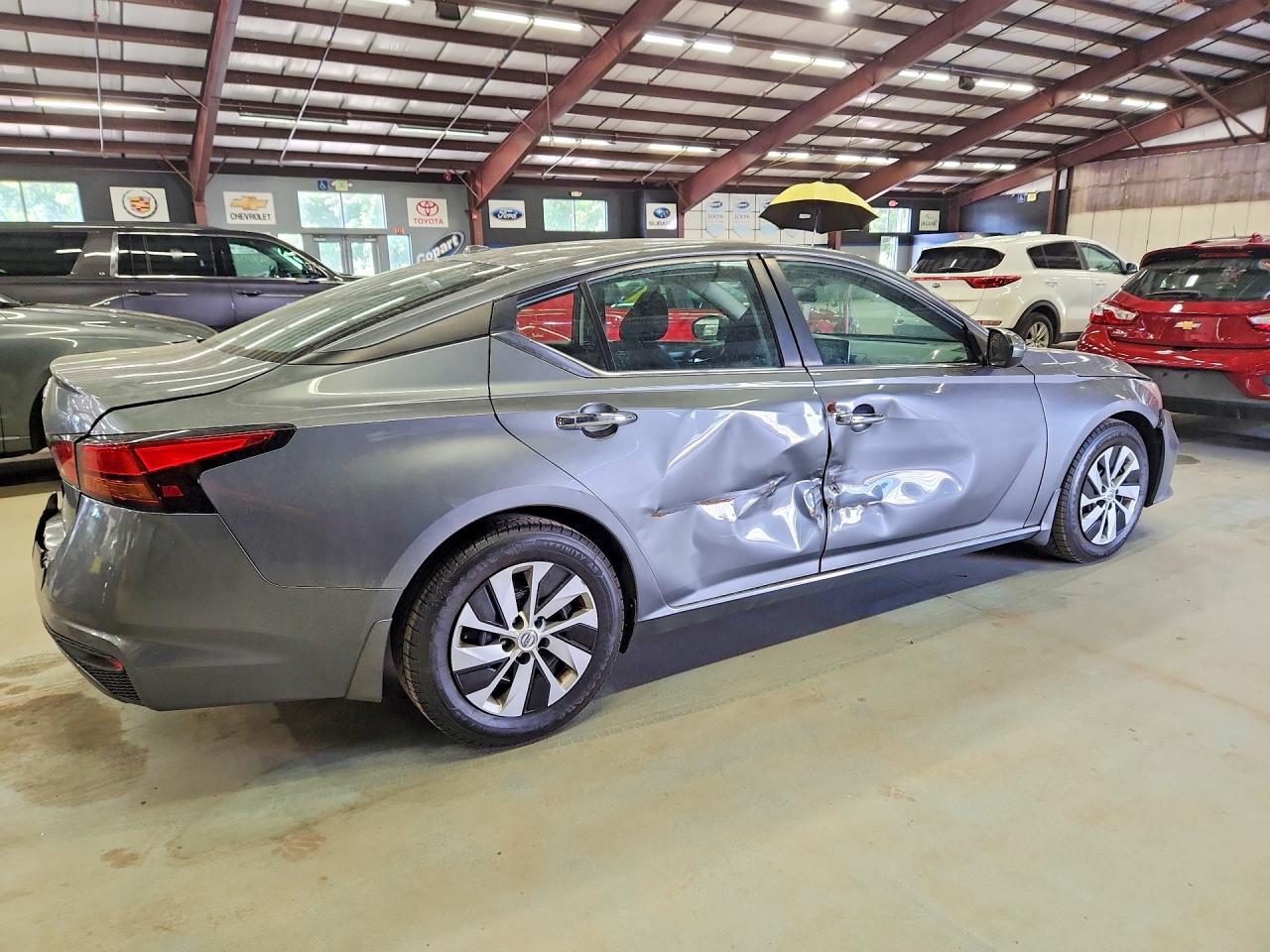 Nissan Altima S