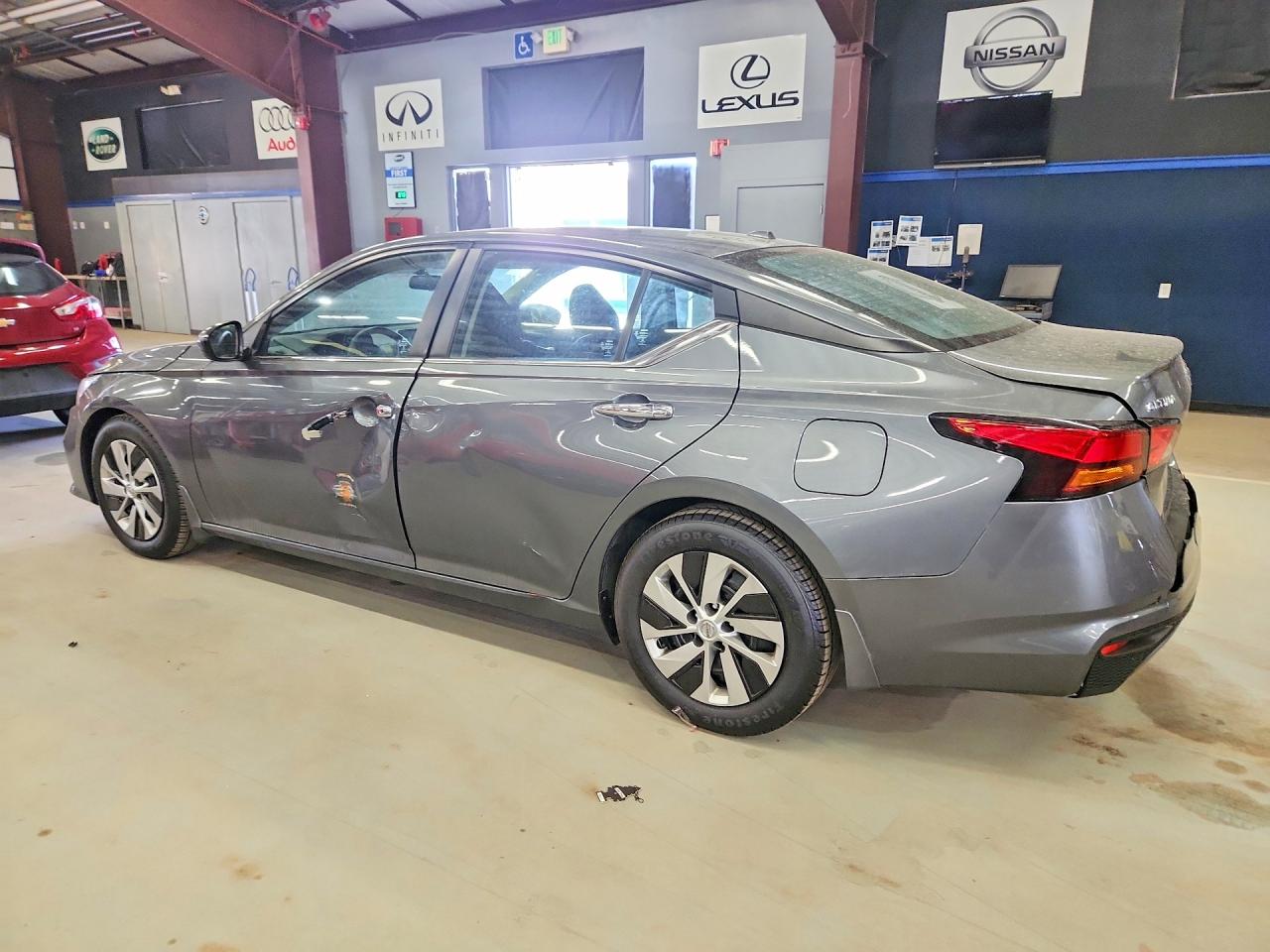 Nissan Altima S
