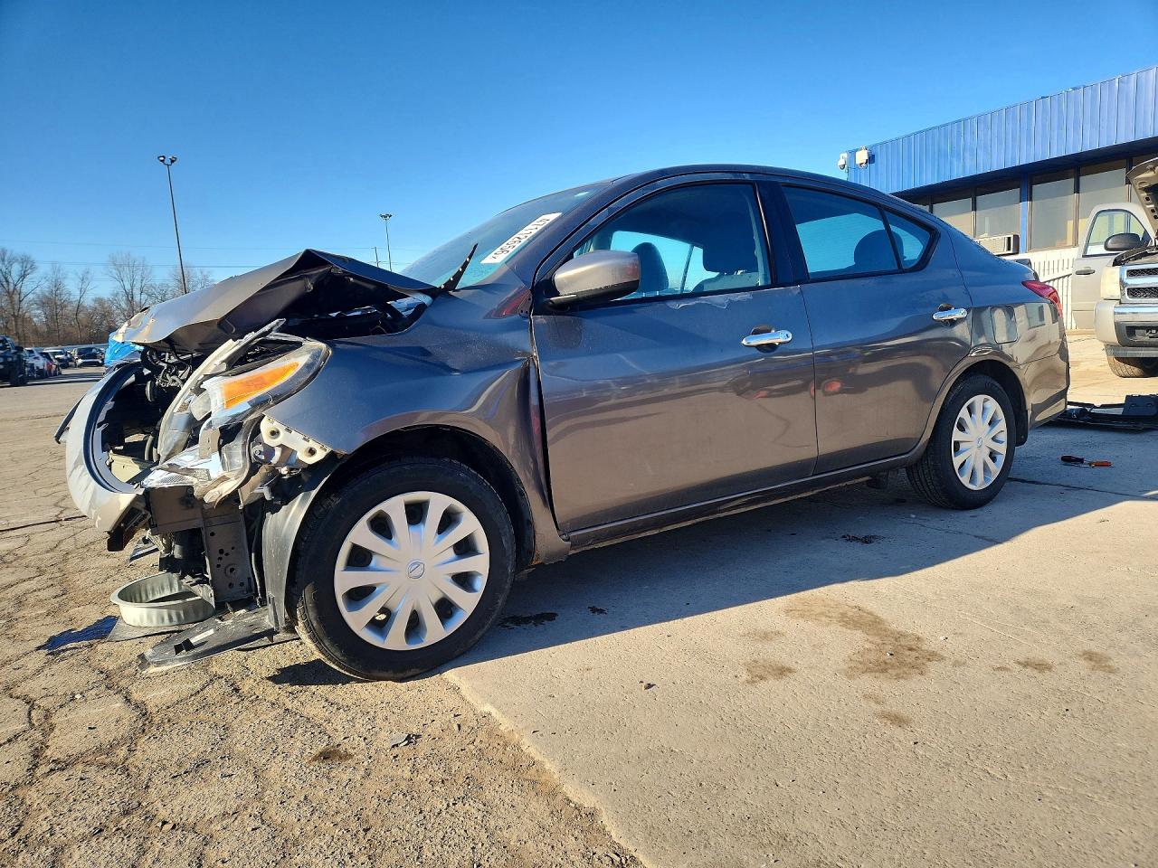 Salvage Nissan Versa Image