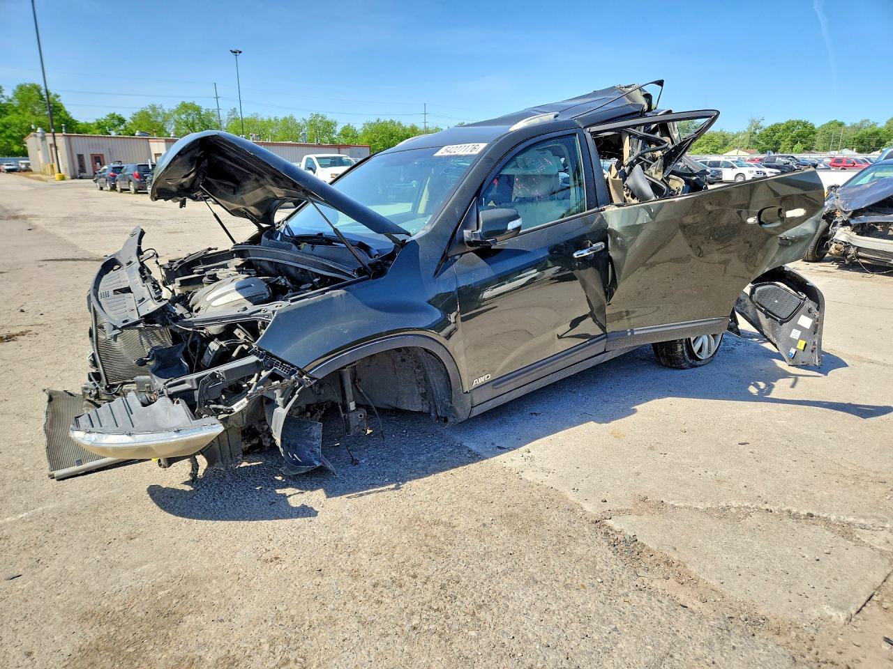 Salvage Kia Sorento Image