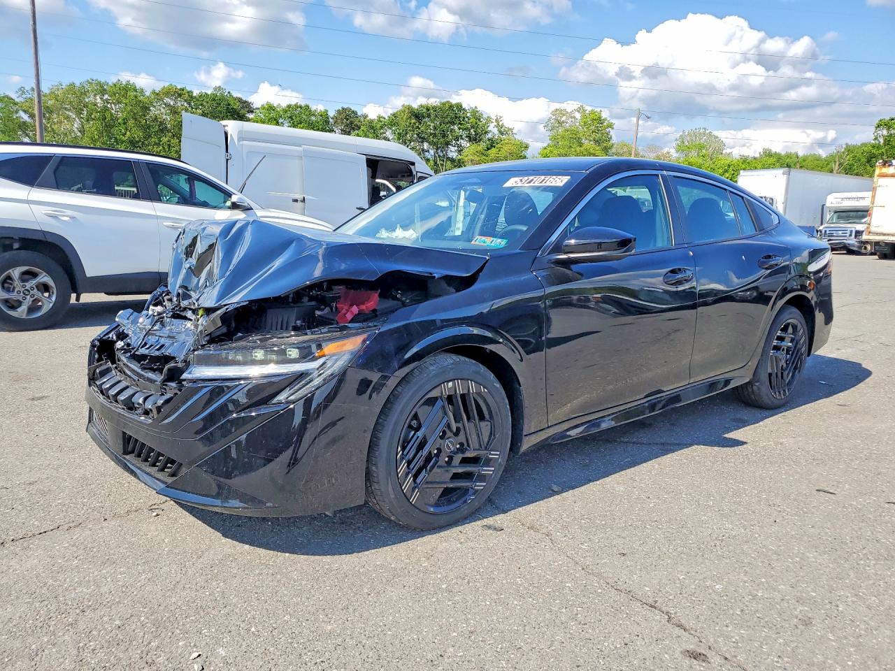 Salvage Nissan Sentra Image