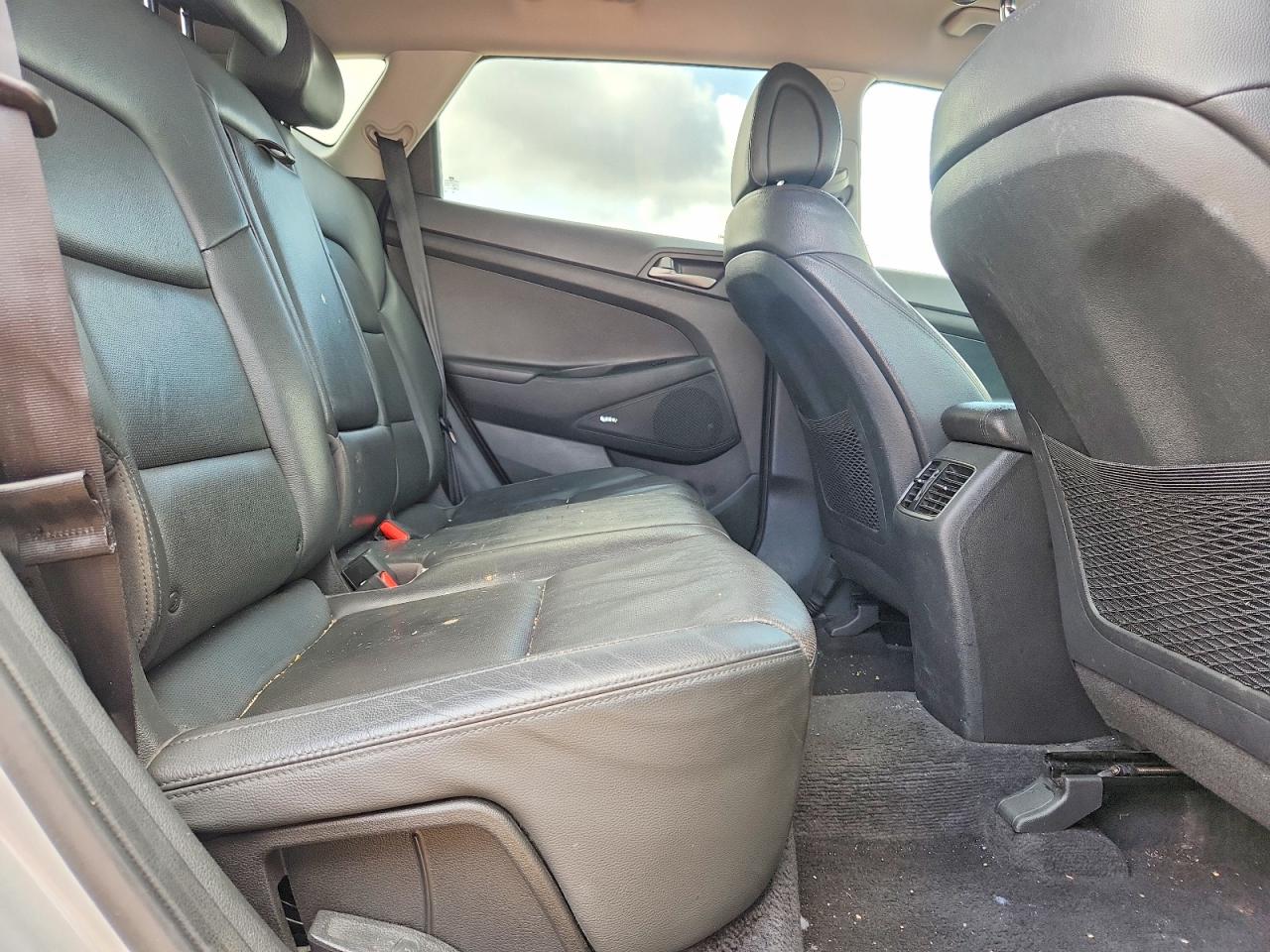 Hyundai TUCSON Sel Plus