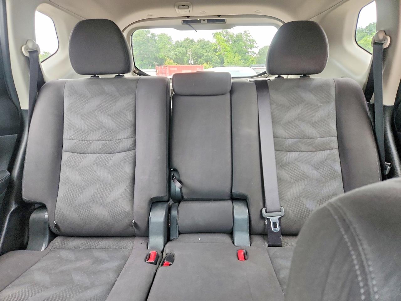 Nissan Rogue S