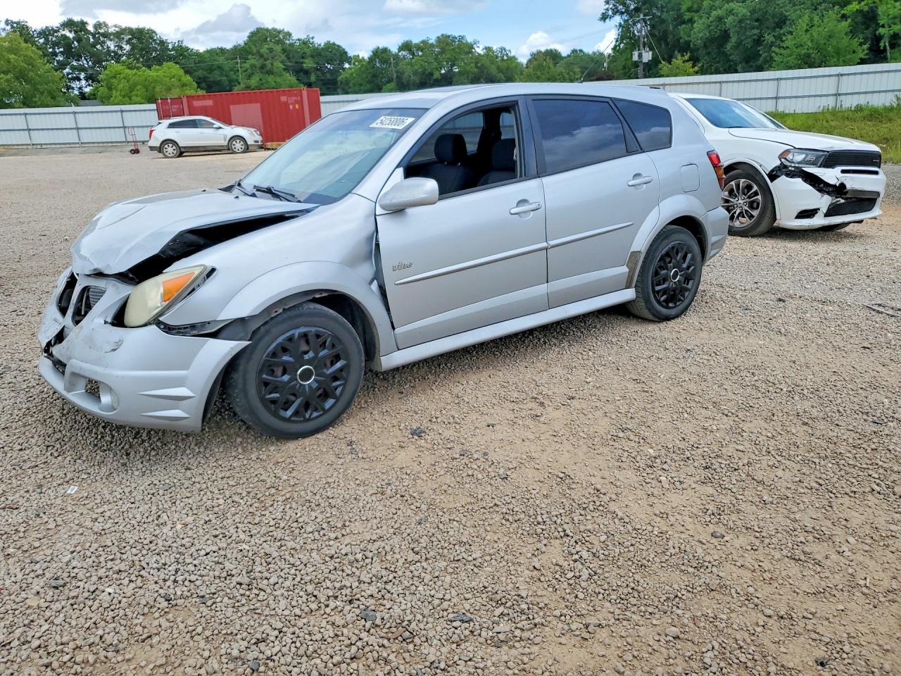 Salvage Pontiac Vibe Image