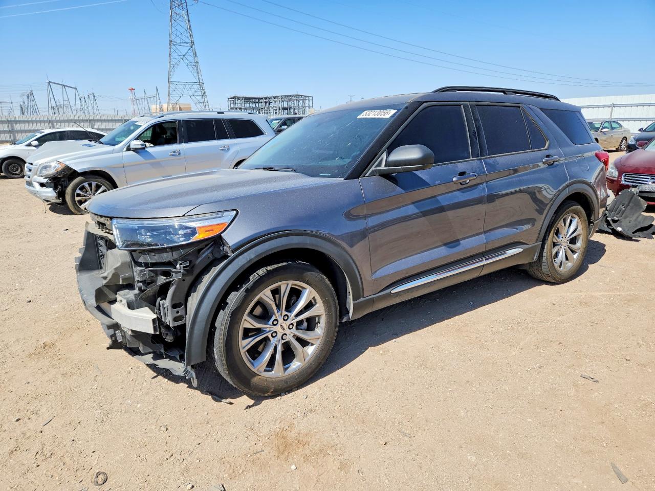 Salvage Ford Explorer Image