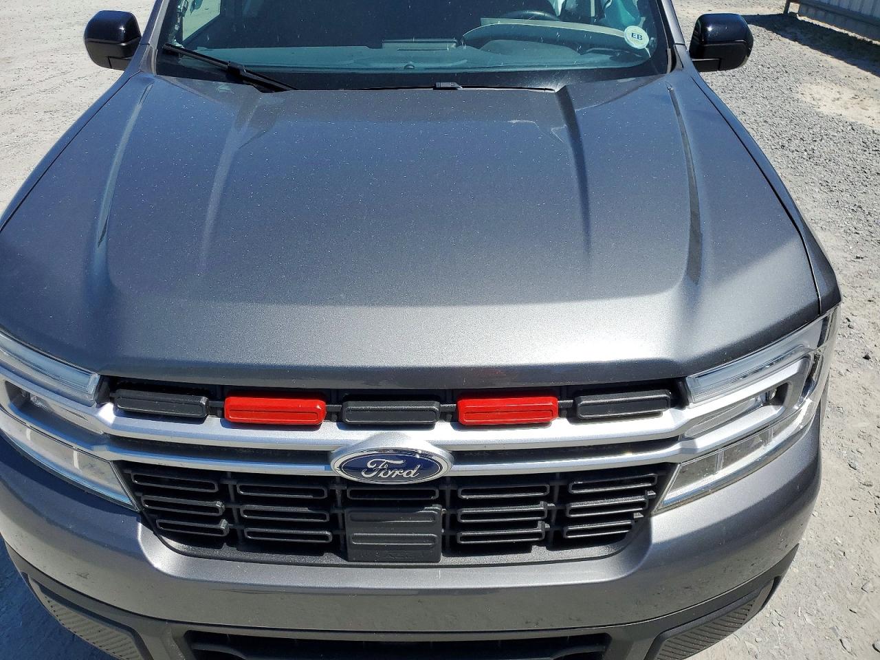 Ford Maverick Lariat
