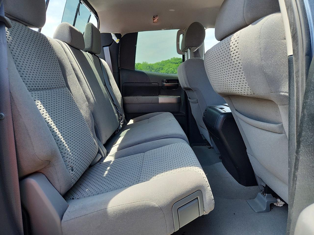 Toyota Tundra Double Cab Sr5