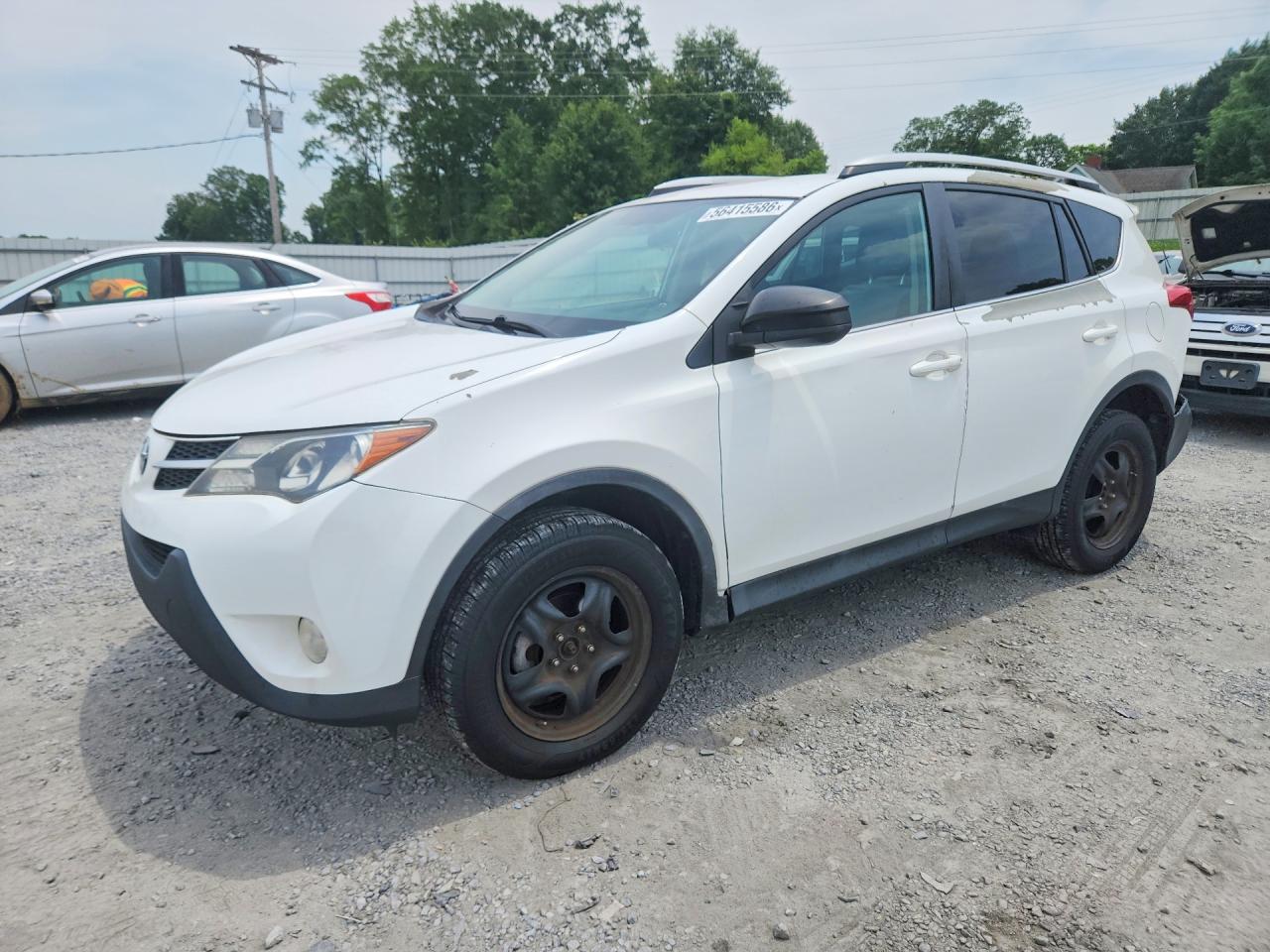 Salvage Toyota RAV4 Image