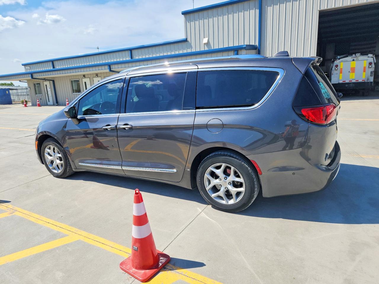 Chrysler Pacifica Touring L Plus