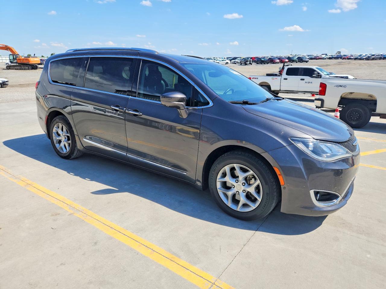 Chrysler Pacifica Touring L Plus