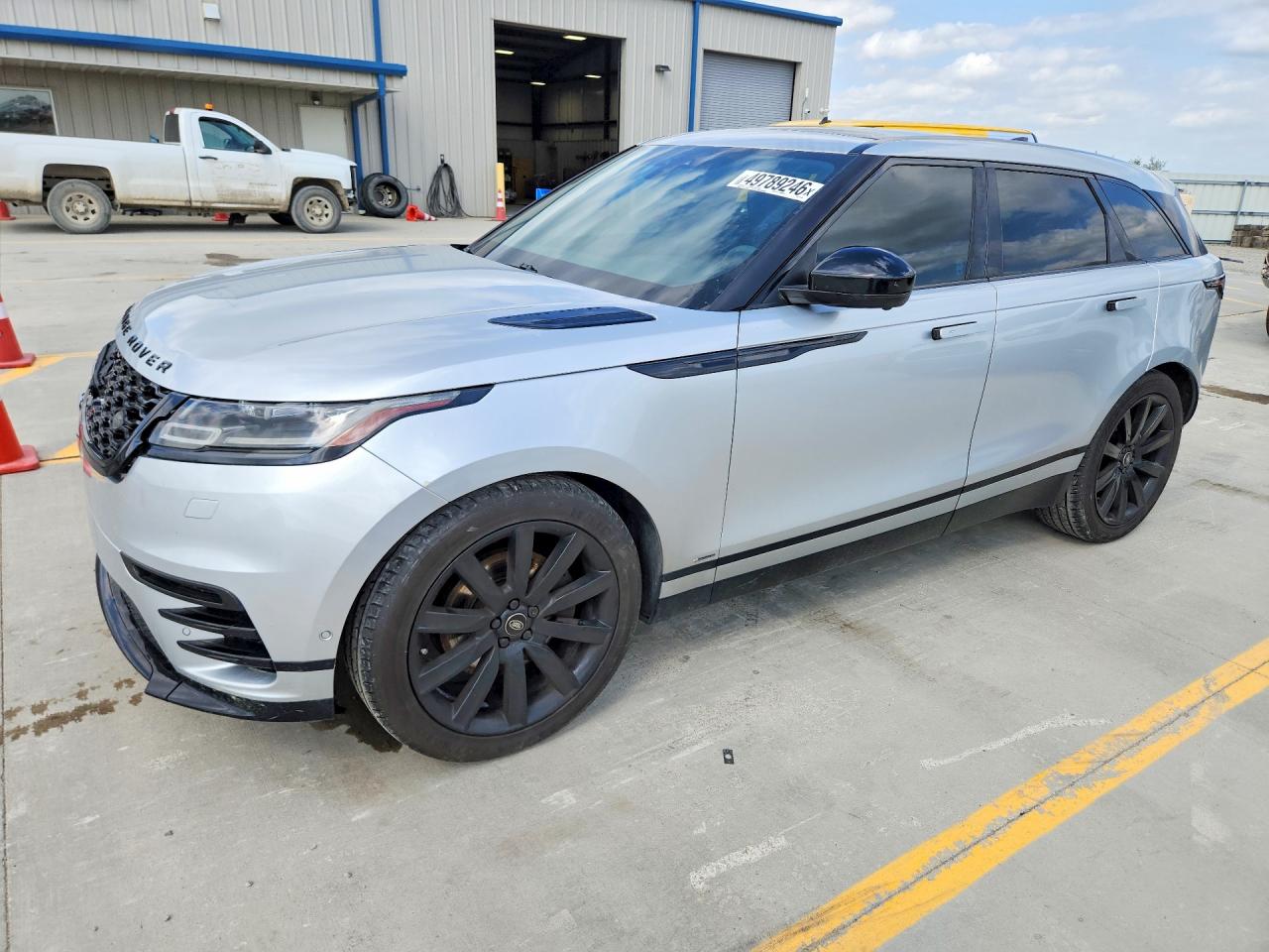 Salvage Land Rover Range Rover Image