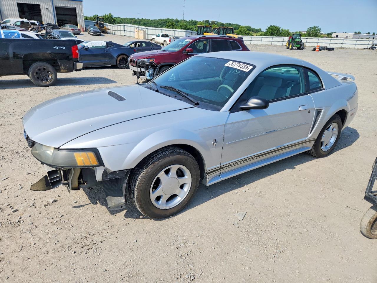 Salvage Ford Mustang Image