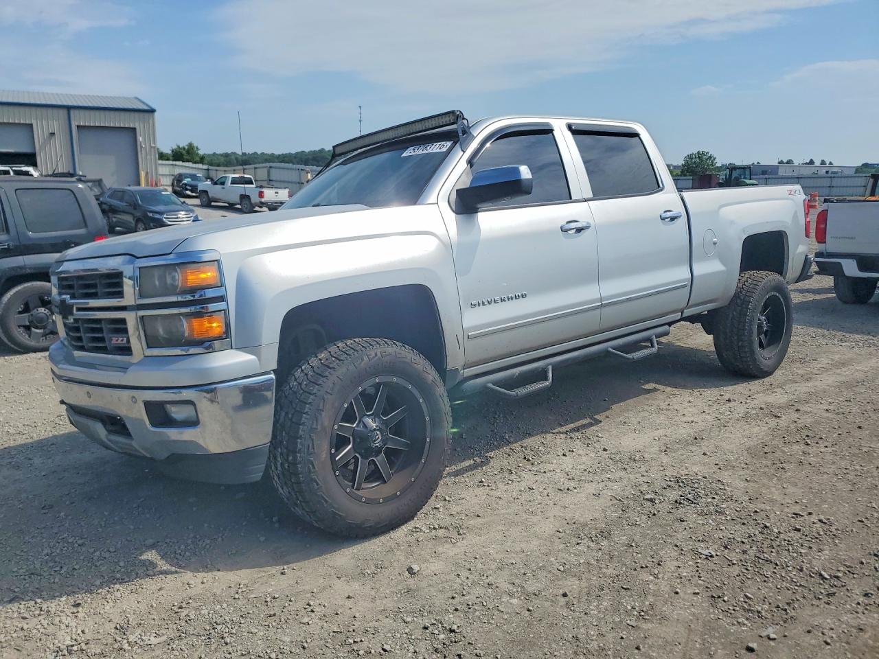 Salvage Chevrolet Silverado Image