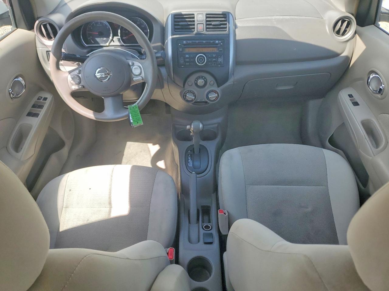 Nissan Versa 1.6 S