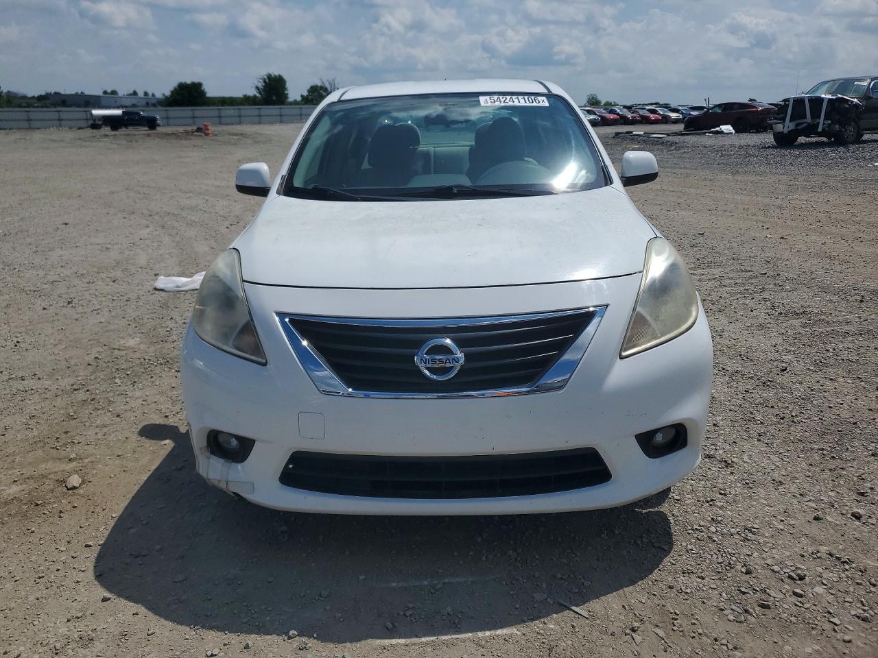 Nissan Versa 1.6 S