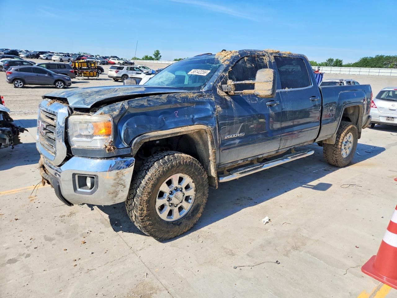 Salvage GMC Sierra Image