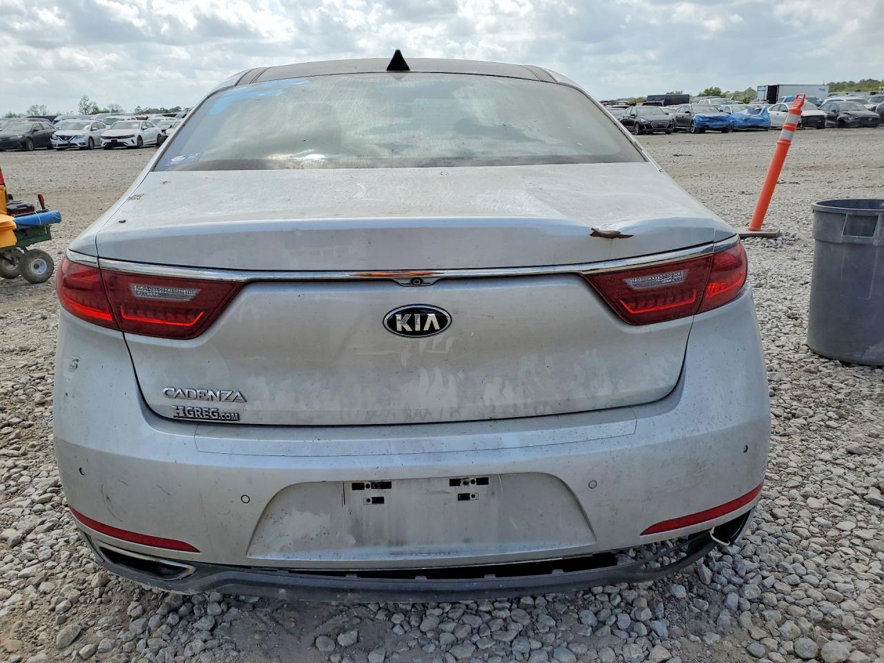 Kia Cadenza Premium