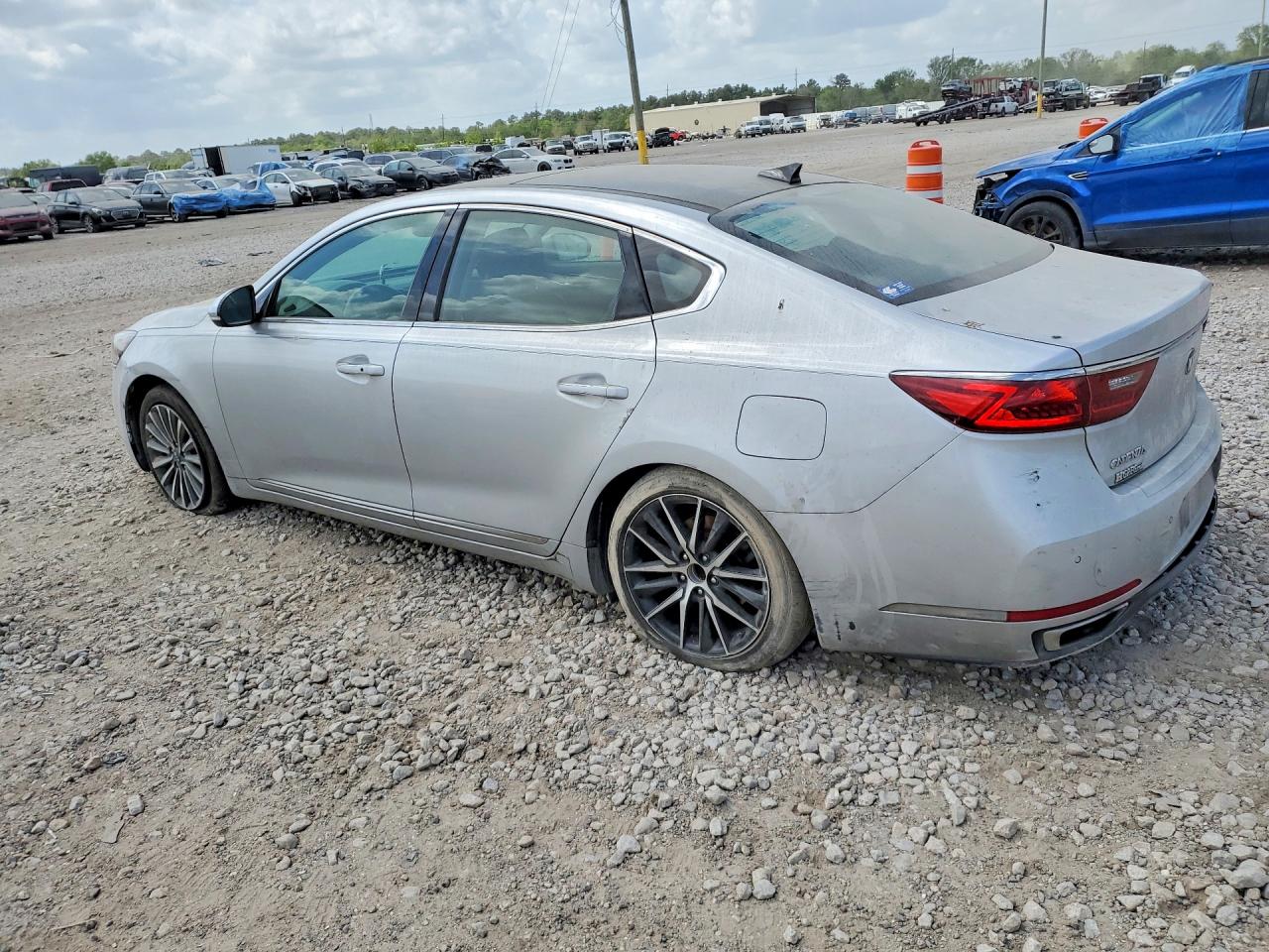 Kia Cadenza Premium