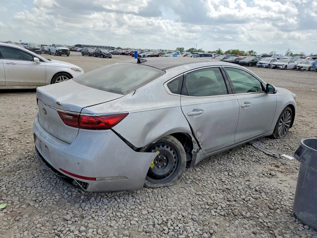 Kia Cadenza Premium