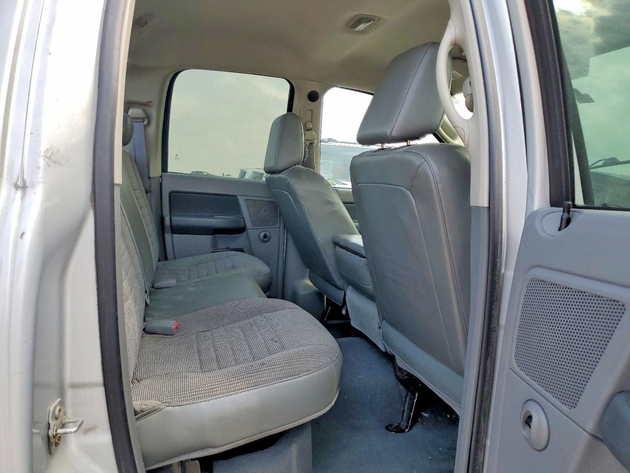 Dodge Ram 1500 S St