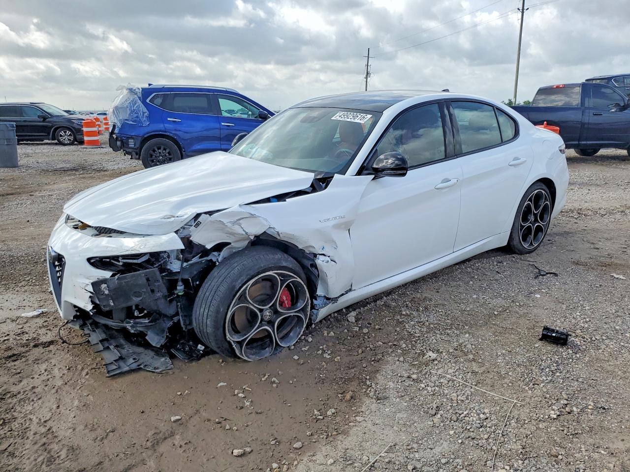 Salvage Alfa Romeo Giulia Image
