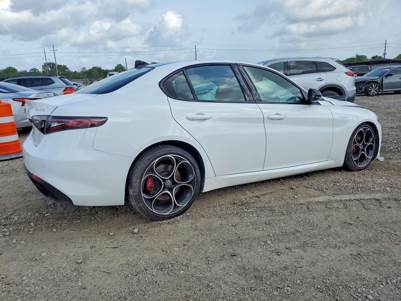 Alfa Romeo Giulia Ti