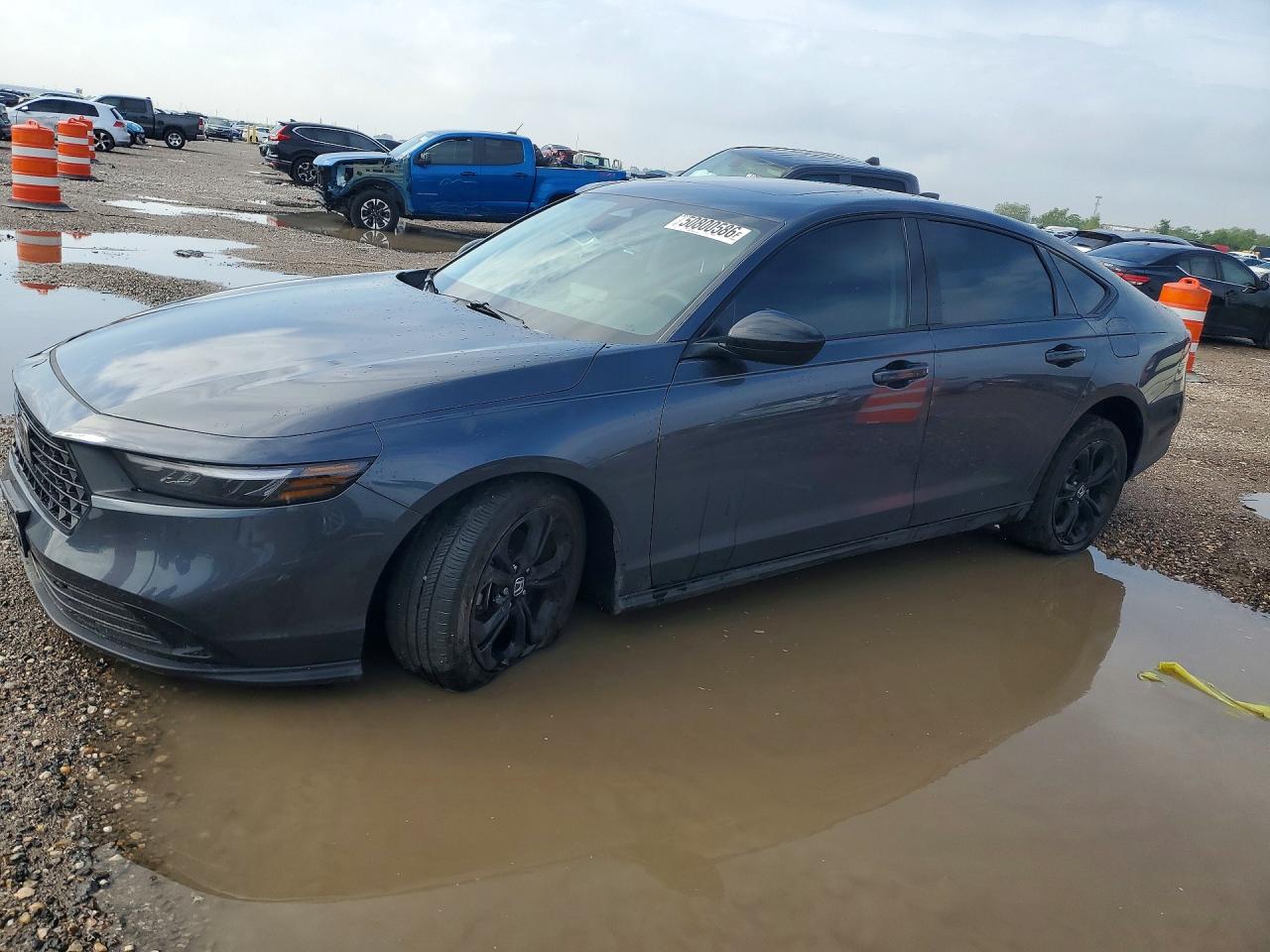 Salvage Honda Accord Image