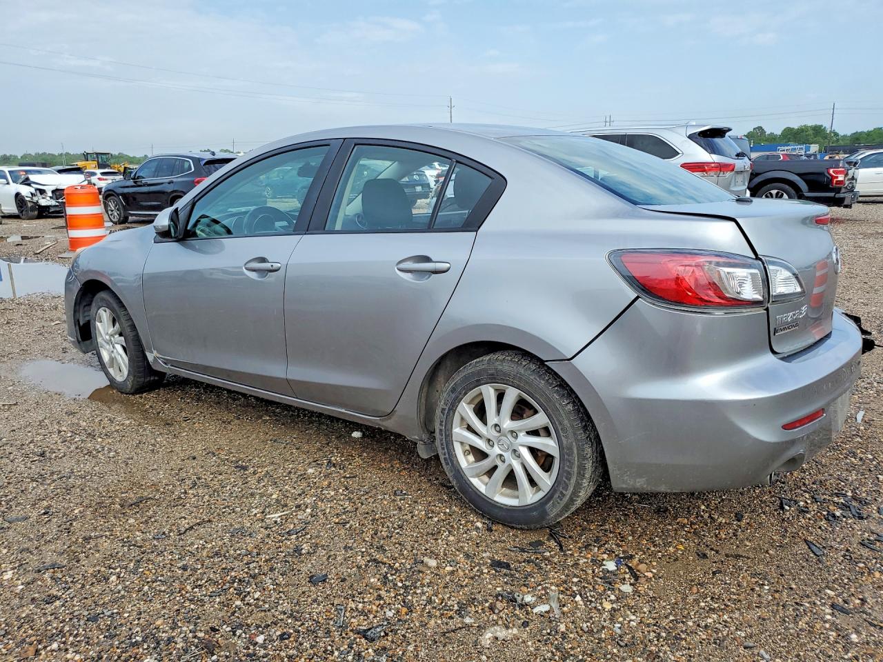 Mazda 3 I