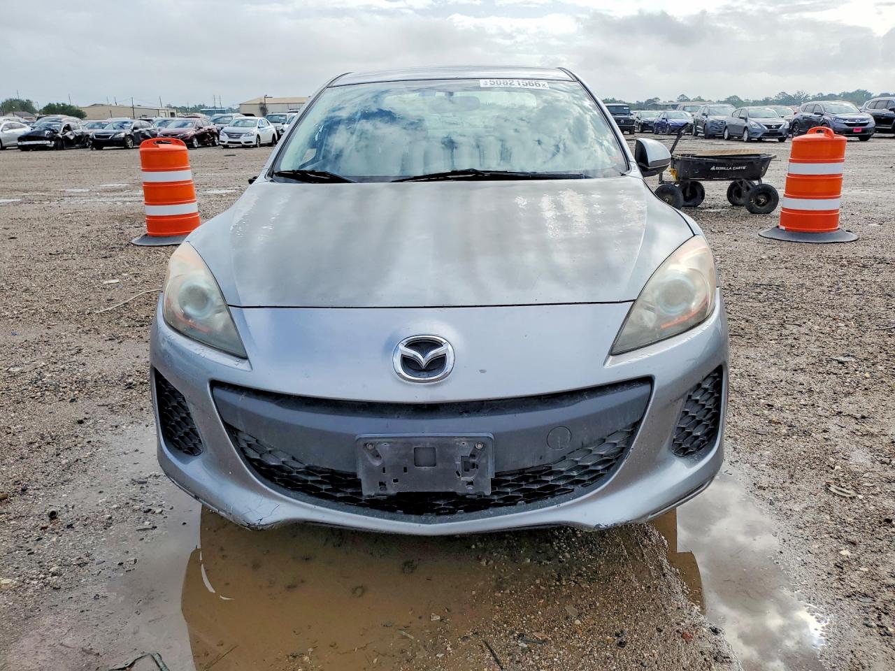 Mazda 3 I