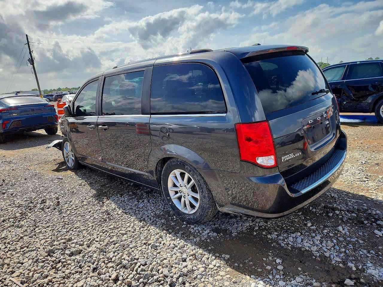 Dodge Caravan Sxt
