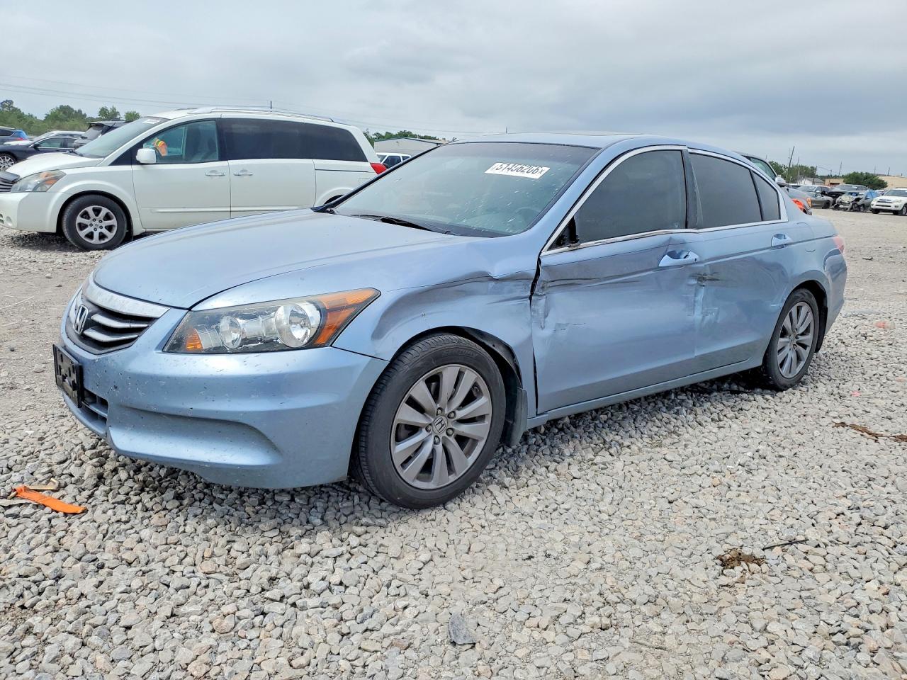 Salvage Honda Accord Image