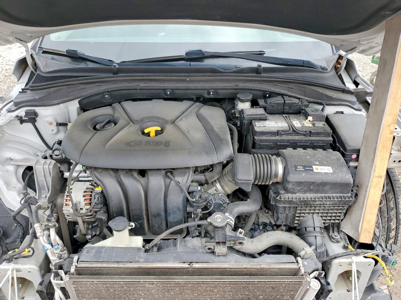 Hyundai ELANTRA Base