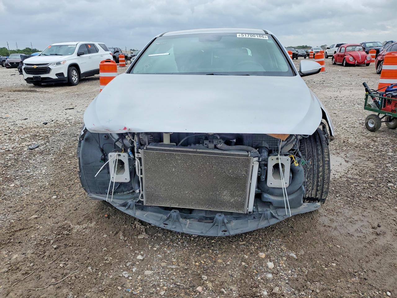 Hyundai ELANTRA Base