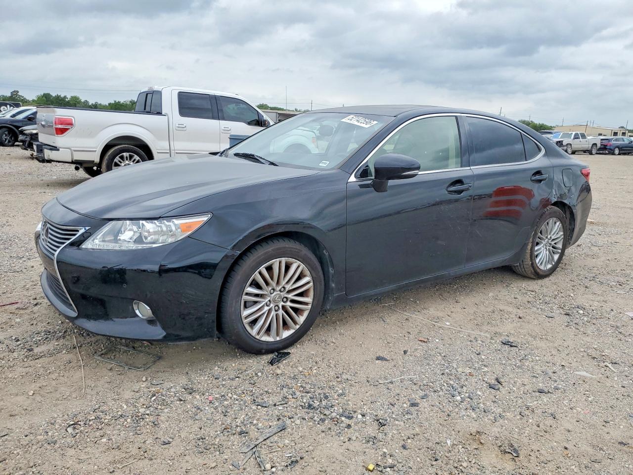 Salvage Lexus Es Image