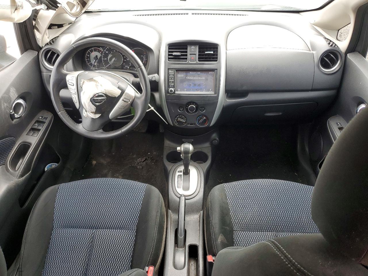 Nissan Versa Sv