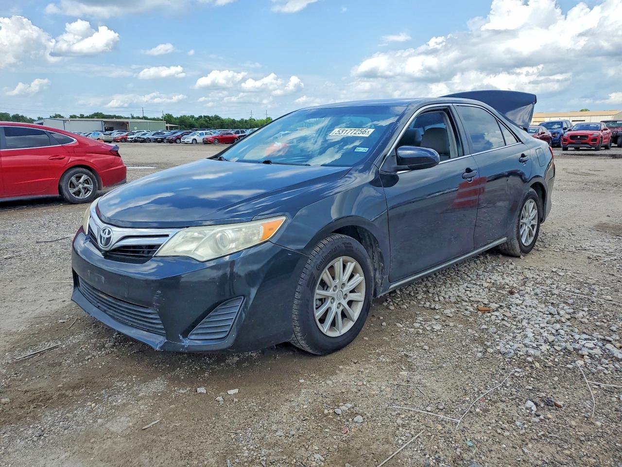 Salvage Toyota Camry Image