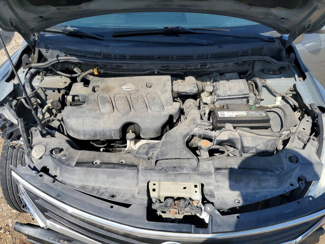 Nissan Versa 1.8 S