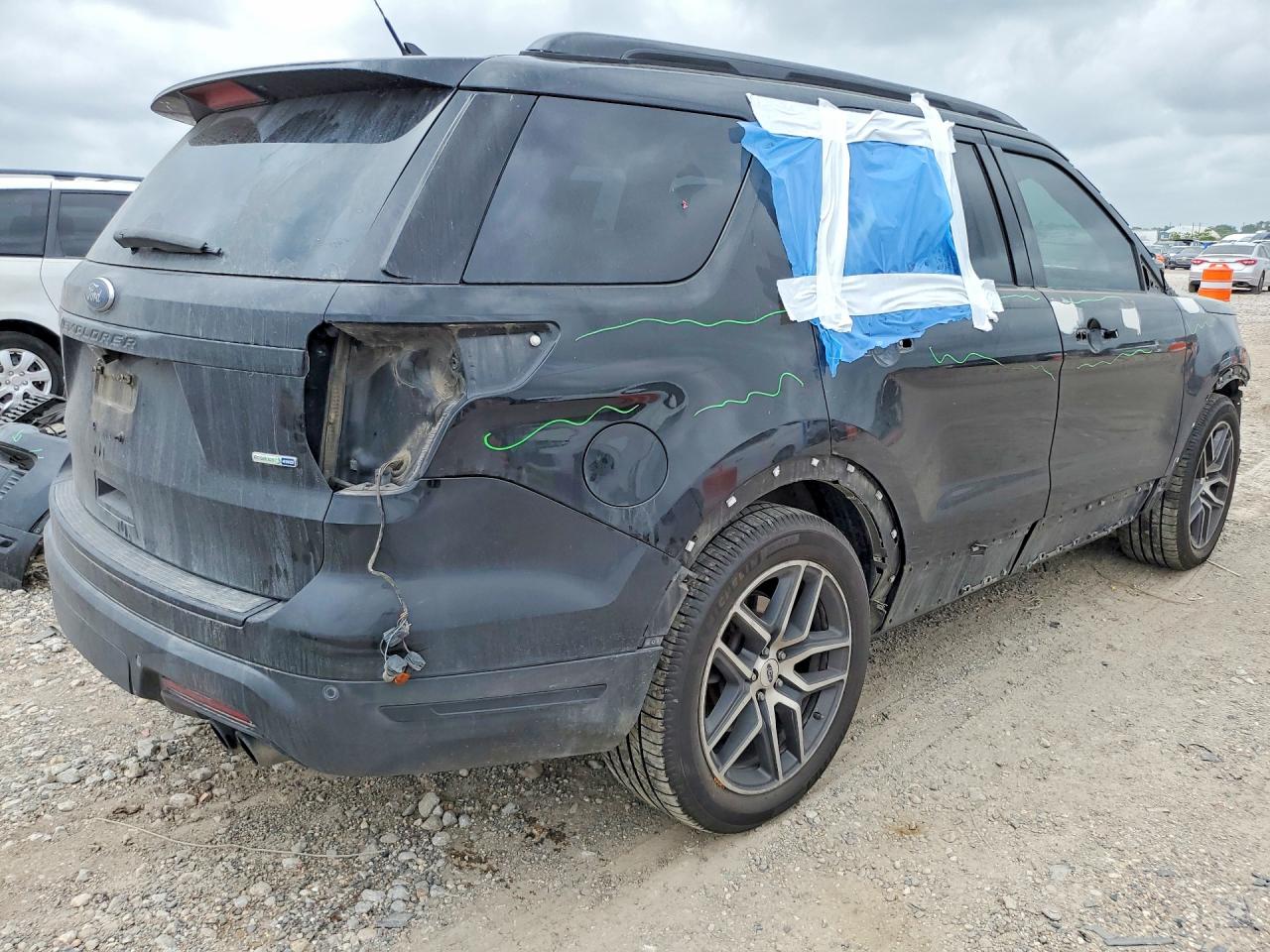 Ford Explorer Sport